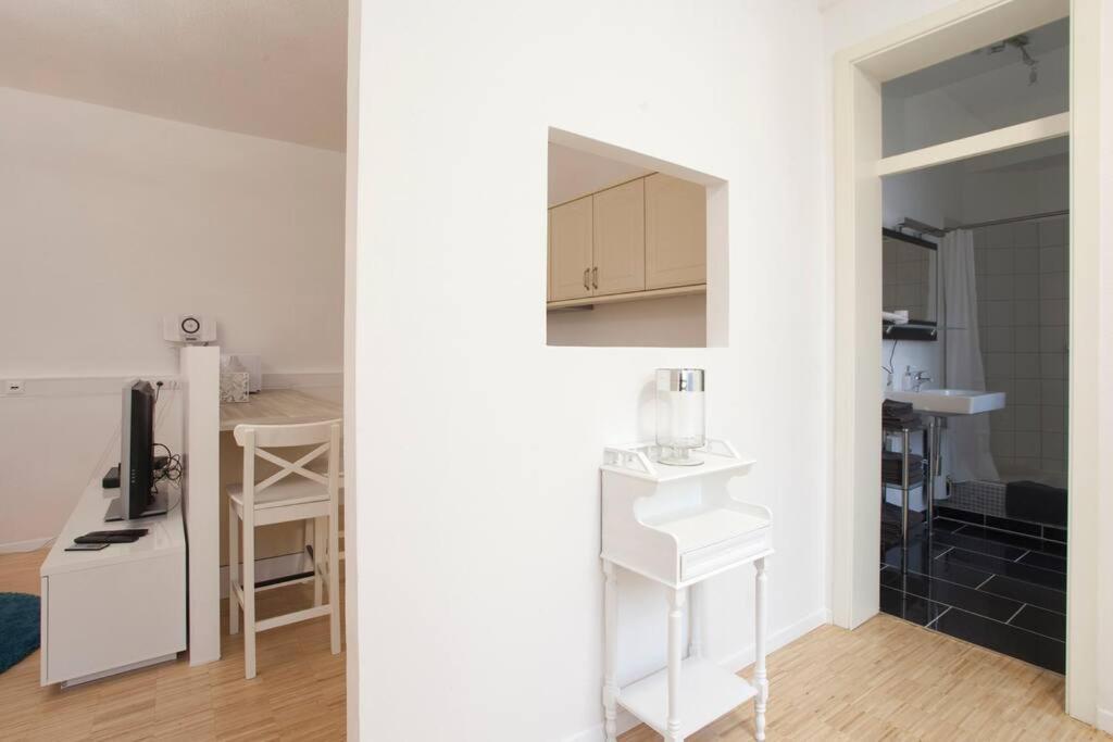 Exclusive 2-Room Souterrain Apartment Nuremberg ภายนอก รูปภาพ