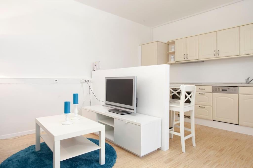 Exclusive 2-Room Souterrain Apartment Nuremberg ภายนอก รูปภาพ