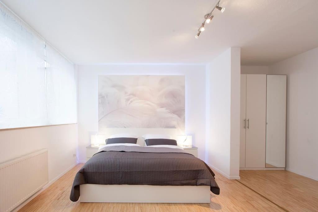 Exclusive 2-Room Souterrain Apartment Nuremberg ภายนอก รูปภาพ